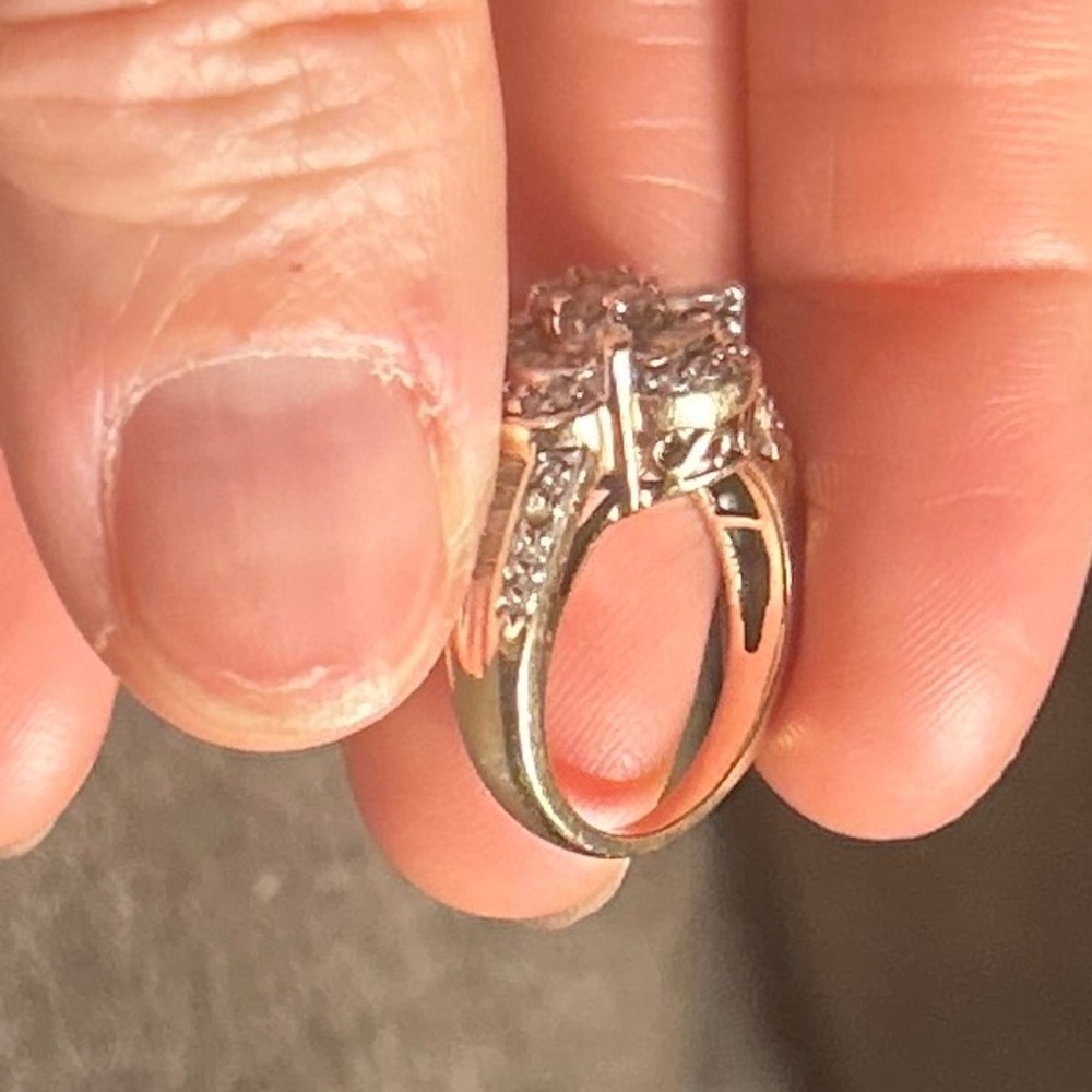 Elegant Diamond Statement Ring - Picture 7 of 16